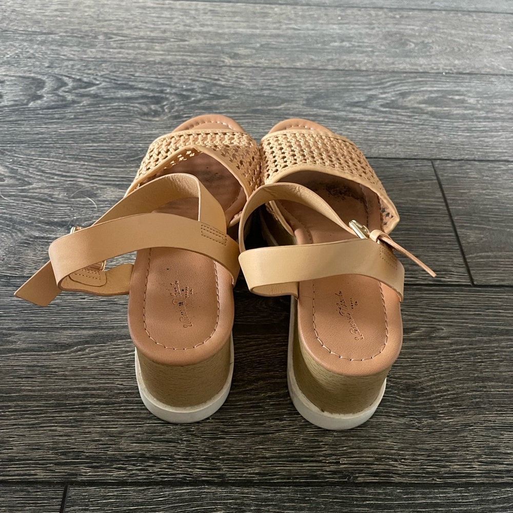 Universal Thread Platform Sandals - Picture 4 of 7